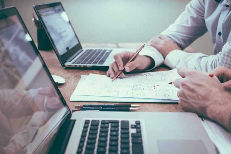 Advisors using technology